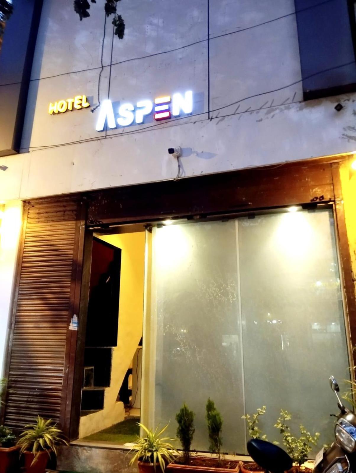 Hotel Aspen Mumbai Bagian luar foto